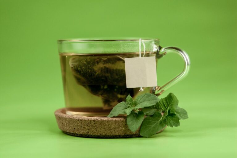 Morning Herbal Routine for All-Day Energy  Without the Caffeine Crash